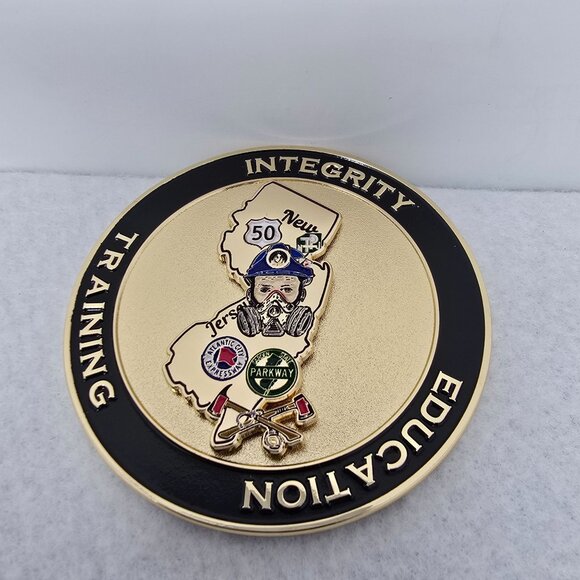 IAAI New Jersey Arson Investigators Challenge Coin Gold Black Spinning Center - Picture 2 of 8